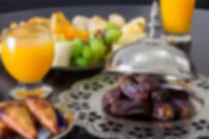 Selain segar dan jadi pelepas dahaga yang ampuh, makan buah saat berbuka juga bikin tubuh kembali fit lho!