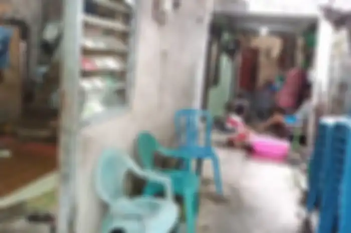 Namun di baliknya ada kisah duka yang dialami oleh beberapa orang khususnya keluarga yang ditinggalkan oleh petugas yang gugur dalam pemilu 2019.