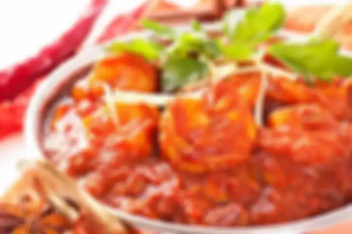 Makanan pedas memang dapat memperkaya cita rasa makanan dan menambah nafsu makan, tapi hati-hati bila saat sahur dan buka puasa selalu makan pedas.