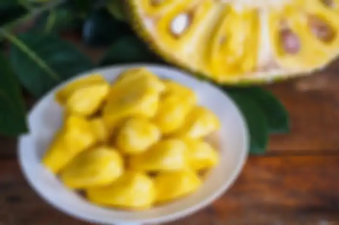 Bau nangka yang wangi dan rasanya yang manis, pantas saja membuat nangka menjadi disukai beberapa orang.