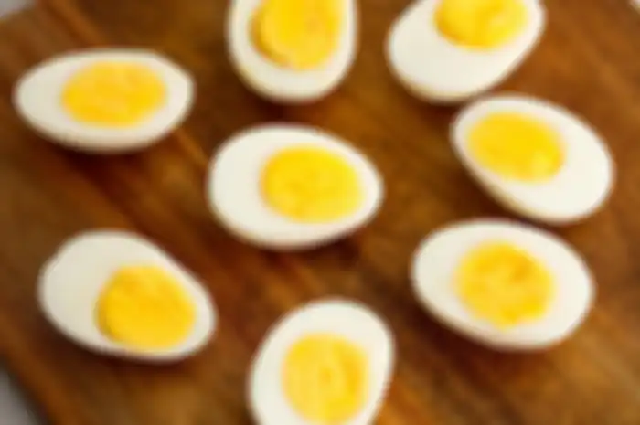 Telur adalah sumber protein yang baik dan mengandung banyak vitamin dan mineral utama, termasuk kalsium, kalium, dan zat besi. 