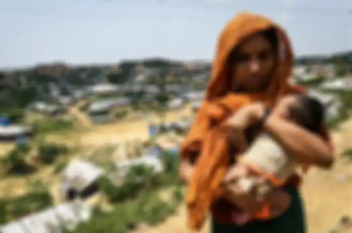 Kaum Rohingya hidup menderita, para wanita yang hamil dan melahirkan juga harus menghadapi risiko besar dalam keadaan seperti itu.