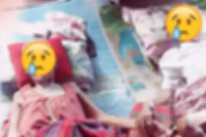  Pada akhir hayat keduanya yang terus berpegangan tangan, dalam kondisi sekarat hingga akhirnya kedua meninggal pada saat yang sama.