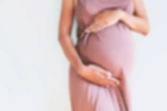 Menjaga kehamilan tentunya dilakukan oleh ibu yang ingin janin yang dikandungnya sehat sehingga lahir sehat tanpa suatu apa pun.