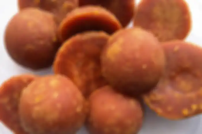 Gula kelapa menarik perhatian banyak orang yang sadar kesehatan karena kandungan fruktosa yang rendah dan indeks glikemik yang rendah.