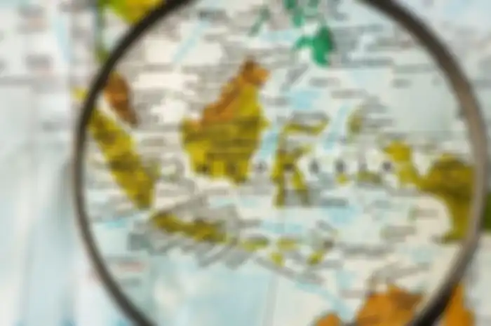 Laju regangan yang besar di Pulau Jawa, yaitu lebih dari 1 mikrostrain per tahun hingga mencapai sekitar 5 mikrostrain per tahun.