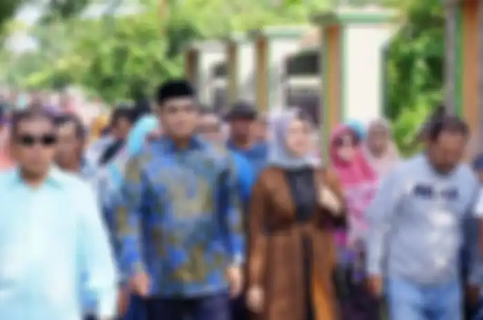 Bahkan dirinya berniat menjual ginjalnya karena terlilit utang hingga Rp 400 juta lebih untuk modal kampanye.