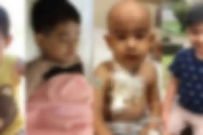 Pasti tidak akan pernah terlintas dalam pikiran seorang ibu bahwa anaknya mungkin menderita kanker. Apalagi anaknya sangat sehat, jarang masuk angin.