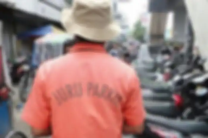 Hebatnya, ketika ia sudah tak jadi 'orang susah', pria ini tak lupa membantu orang-orang yang kurang beruntung.

