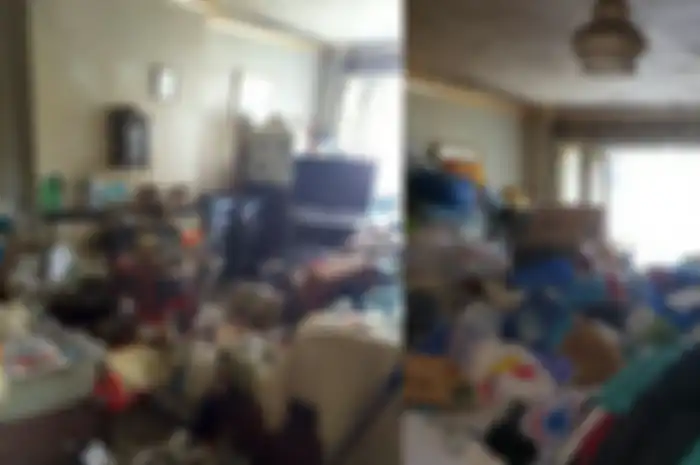 Sampah itu mulai memenuhi rumah mereka dengan banyak barang sehingga mereka harus tidur di kursi malas dekat pintu selama 30 tahun.