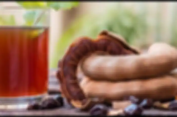 Buah asam ini mengandung vitamin C yang bertindak sebagai antioksidan yang membantu menetralkan radikal bebas.