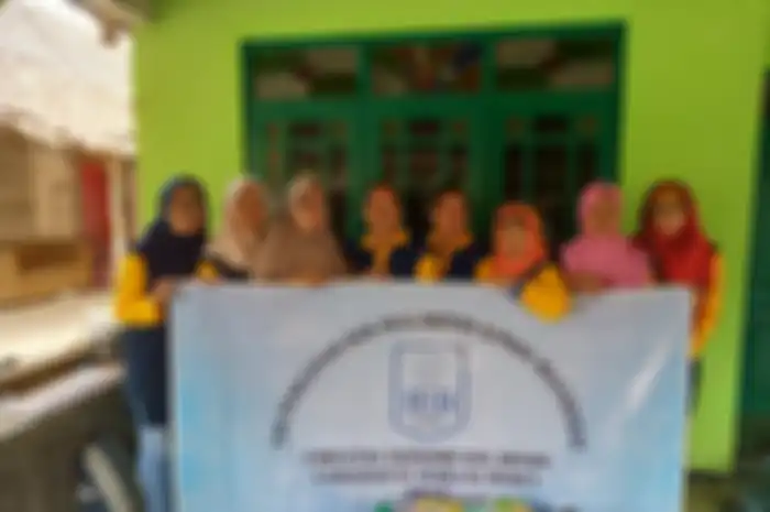 Bank sampah merupakan kegiatan pengumpulan sampah di rumah masing-masing yang dilakukan oleh semua anggota bank sampah.