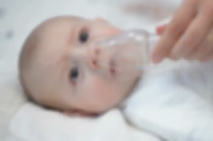Padahal, terapi ini pada anak dan bayi yang menderita batuk dan pilek, tidaklah banyak memberi manfaat.