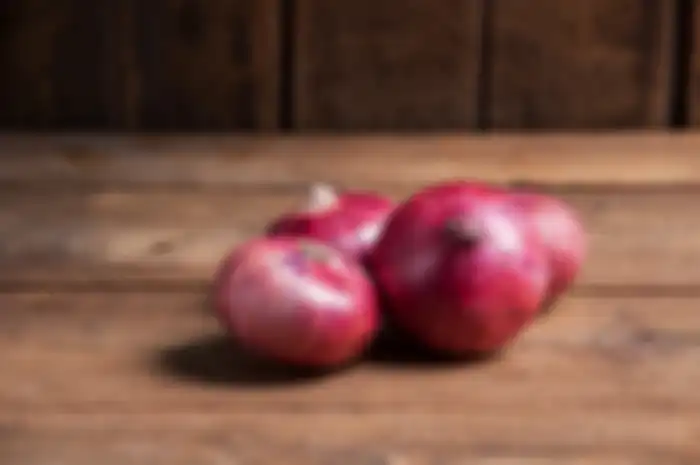 Tahukah Anda bagaimana cara mengatasi hidung tersumbat menggunakan bawang merah?

Bawang merah banyak digunakan untuk bumbu masakan.