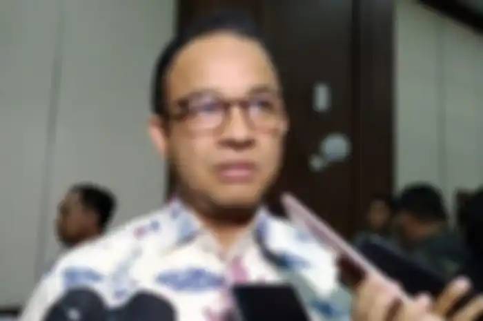 Gubernur Provinsi DKI Jakarta Anies Baswedan mengumumkan penutupan sekolah di lingkungan DKI Jakarta, Sabtu (14/3) di Baliakota, Jakarta Pusat