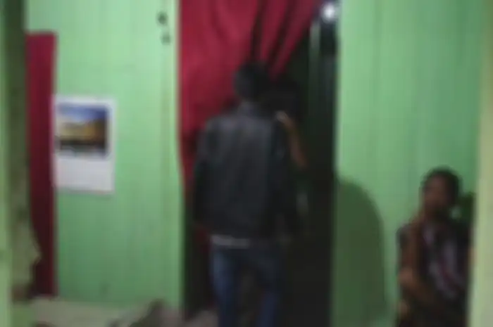 Di zaman Porkas, beberapa tempat wingit jadi ramai dikunjungi untuk ngalap berkah dan minta nomor, tak terkecuali Gunung Kemukus di Jawa Tengah.