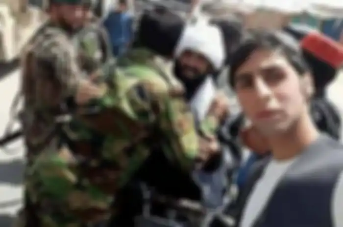 Dalam rangka Idul Fitri, kelompok Taliban sepakat untuk melakukan gencatan senjata dengan pemerintah Afghanistan selama tiga hari.