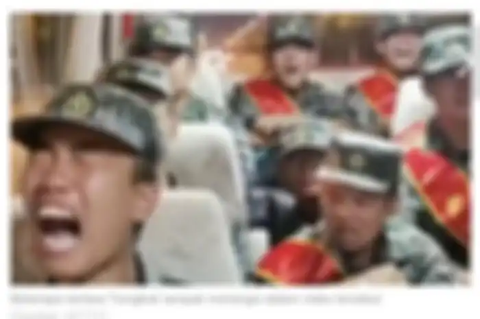 Sebuah video memperlihatkan bagaimana tentara China terlihat menangis karena khawatir jika perang benar-benar terjadi.
