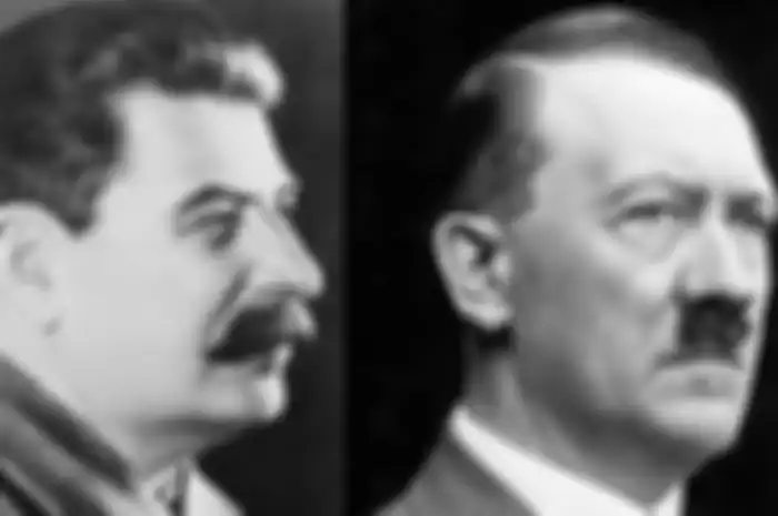 Inilah dua sisi mata uang dari koin yang sama: diktator Stalin dan Hitler. meski mukanya bopeng karena cacar hingga cara bunuh diri di bunker.