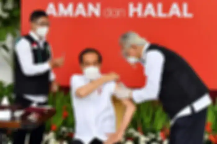 Hal senada juga disampaikan Panglima TNI Marsekal Hadi Tjahjanto yang ikut juga menjadi peserta vaksin perdana.