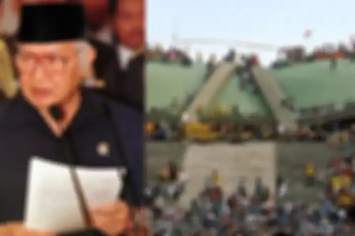 Ketika Soeharto dipaksa mundur oleh mahasiswa.