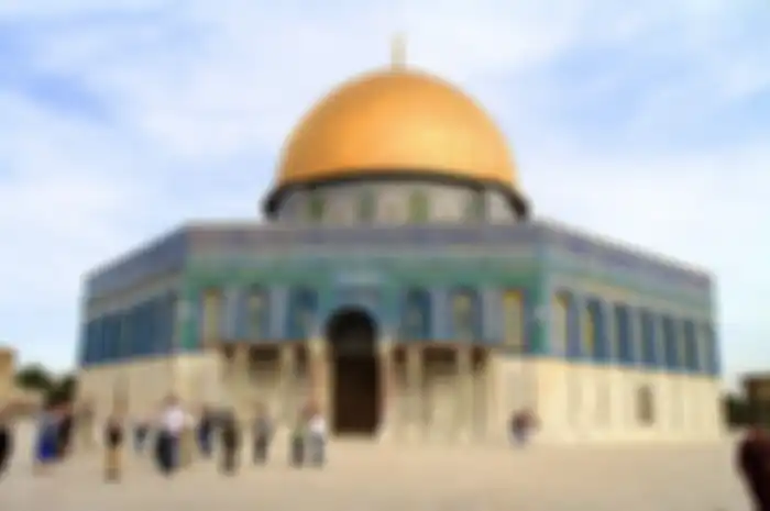 The Dome of Rock, yang berada berdiri di Temple Mount.