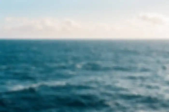Warna biru laut yang cocok untuk kelahiran mangsa Kapitu.