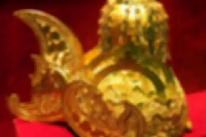 Ketopong atau mahkota Sultan Kutai, termasuk salah satu peninggalan Kerajaan Kutai.