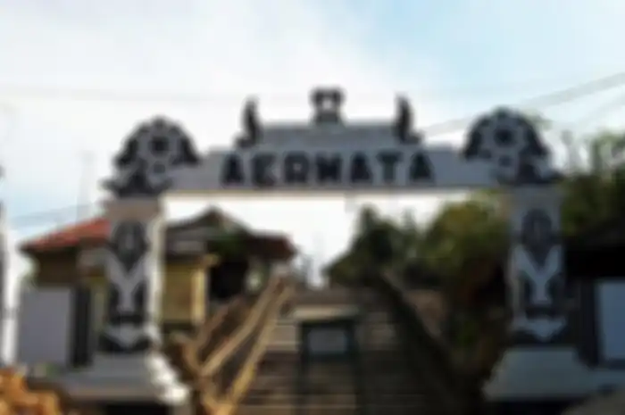 Kompleks Makam Aer Mata Ibu, tempat penguasa-penguasa Madura dimakamkan, termasuk Syarifah Ambami, istri Cakraningrat I.
