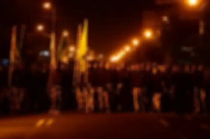 Dua pewaris trah Mataram Islam, Keraton Surakarta dan Keraton Yogyakarta, punya cara berbeda dalam menyambut Malam 1 Suro.