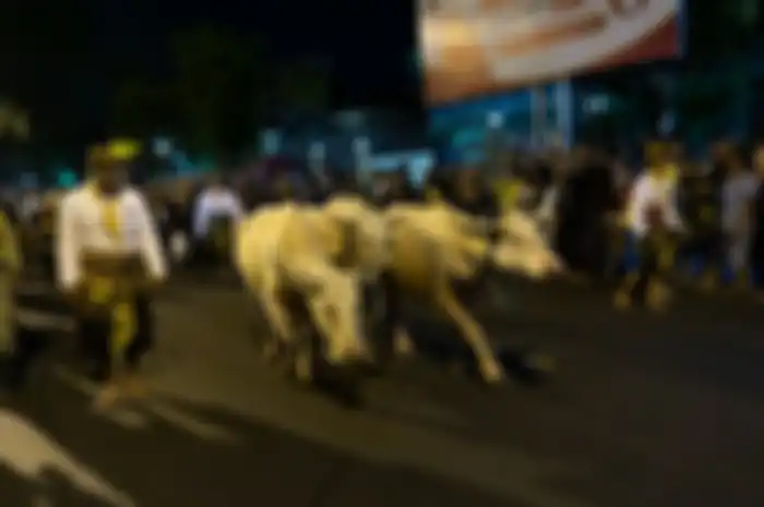 Kirab Pusaka Malam 1 Suro di Keraton Mataram Surakarta berawal dari permintaan Presiden Soeharto supaya terhindar dari marabahaya.
