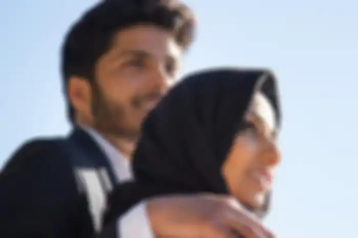 Ucapan selamat menikah bahasa Arab nan Islami, bisa kamu kirim kapan pun kepada sahabat tercinta yang sedang bahagia.