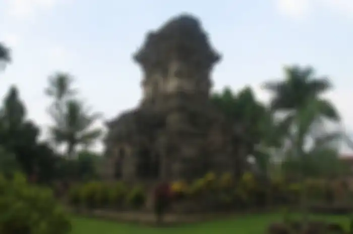 Candi Singasari. Simak sejarah berdirinya Kerajaan Singhasari, kerajaan yang didirikan oleh Ken Arok setelah membunuh Tunggul Ametung dan mengalahkan Kadiri.