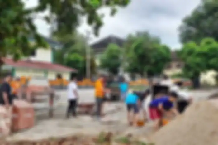 Itulah artikel yang menjelaskan maksud dan tujuan dari gotong royong mengajarkan arti persatuan, semoga bermanfaat.