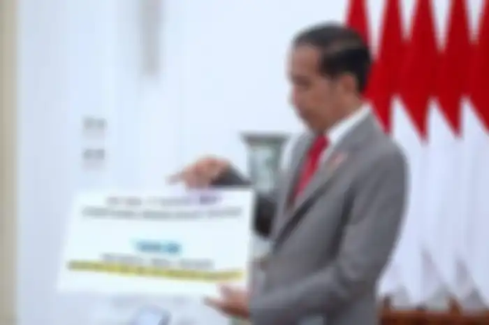 Artikel ini akan membahas tentang apa arti pemakzulan, yang belakangan ini santer diarahkan kepada Presiden Jokowi. 