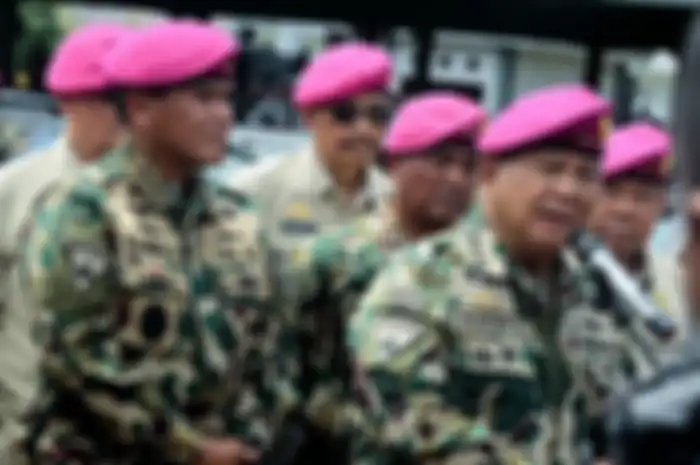 Tak hanya Prabowo, ada beberapa purnawirawan yang pernah mendapat gelar jenderal kehormatan.