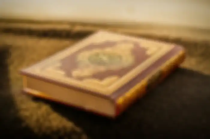 Ilustrasi - Kumpulan ucapan Nuzulul Quran dalam Bahasa Arab beserta artinya yang penuh dengan makna dan doa.
