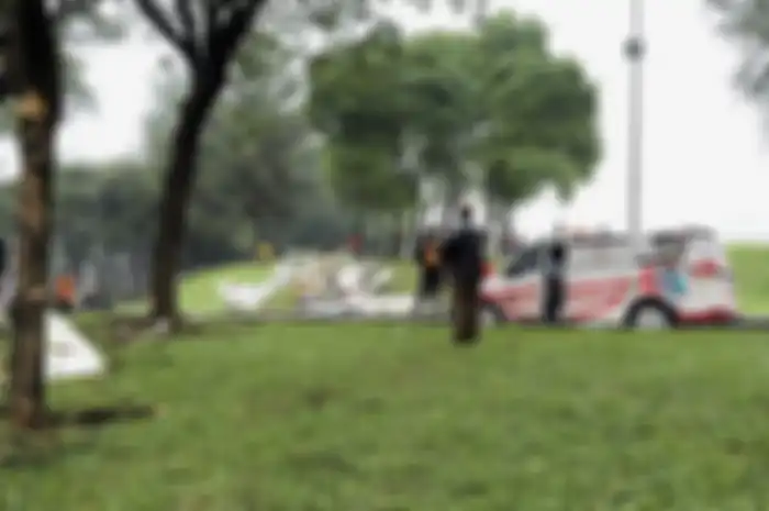 Pesawat latih jatuh di BSD, Tangeran Selatan. Kecelakaan tersebut menyebabkan tiga orang tewas. Kenapa sering terjadi kecelakaan pesawat jatuh di Indonesia?