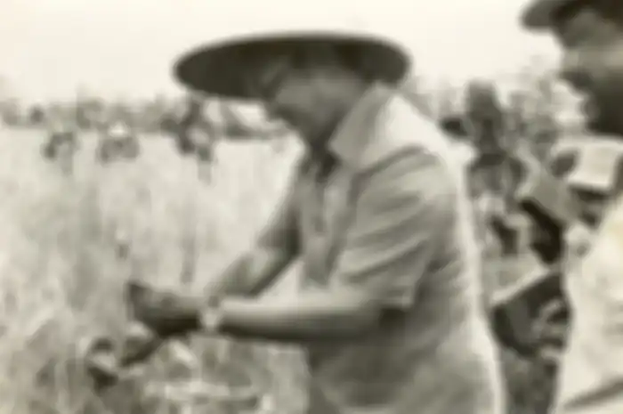 Kisah Soeharto nyaris menjadi sopir taksi namun ditentang Tien Soeharto.