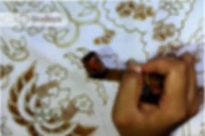 Meski kini lebih terkenal sebagai kampung batik, Kampung Kauman sangat lekat dengan urusan perdakwahan. Tak heran, kampung ini juga dikenal sebagai kampung santri.