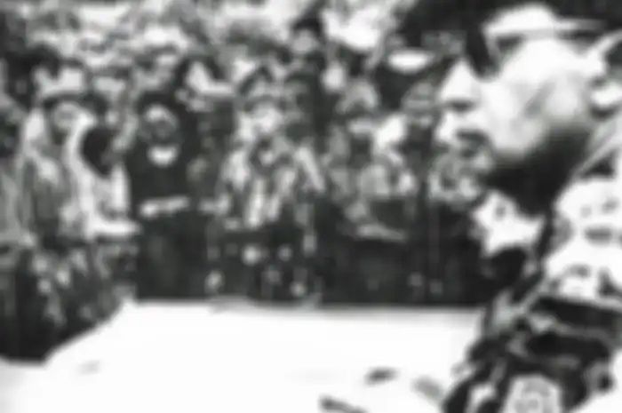 Mayjen Soeharto saat pemakaman Pahlawan Revolusi, para jenderal Angkatan Darat yang menjadi korban Gerakan 30 September 1965.