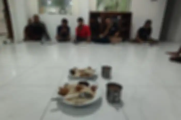 Setiap Ramadhan datang, Masjid Darussalam Jayengan, Kota Surakarta, selalu menyediakan takjil bubur samin banjar khas Banjar (Habib Asyhad/Intisari)