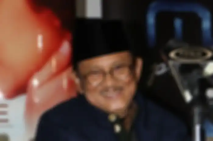 BJ Habibie dan Kejutan Lewat Manuver Langit