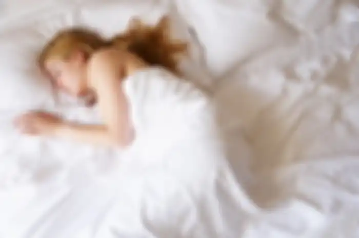 Telanjang Saat Tidur Bantu Langsingkan Tubuh