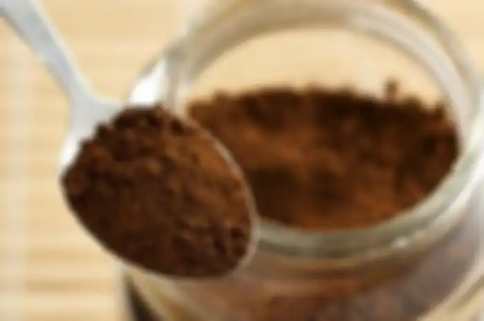 Kopi instan memang gampang menyeduhnya. Tapi, jangan sampai terus-menerus mengonsumsinya karena banyak kekurangan dari kopi jenis ini.