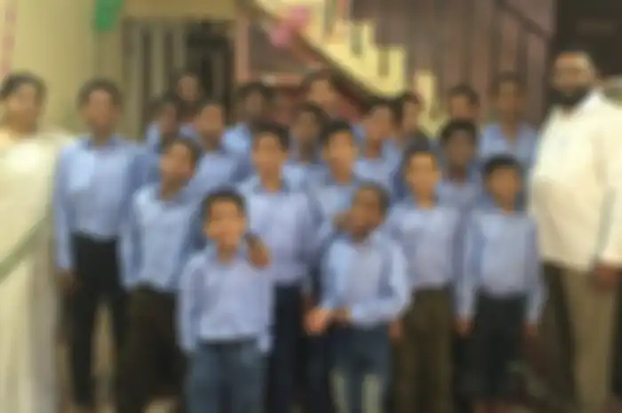 Papa Reji sudah mengadopsi 22 anak yang telah ditinggalkan oleh orangtua mereka setelah tertular HIV