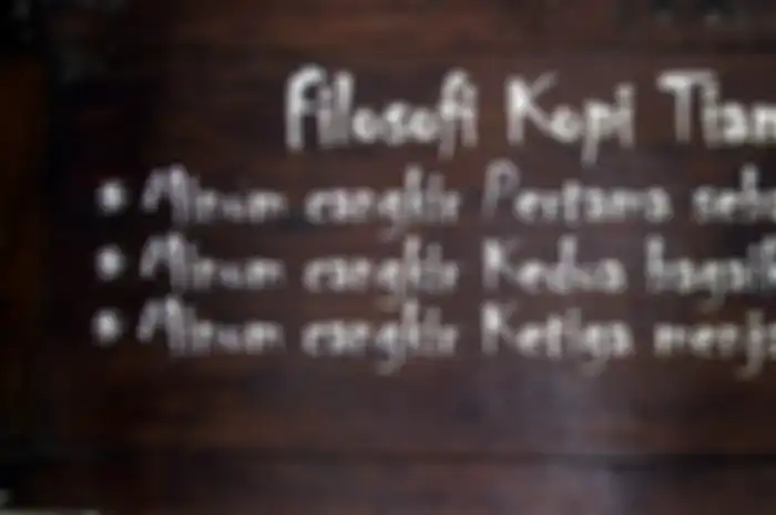 Dikepung Barang Antik di Kedai Kopi Tiam Ong Medan