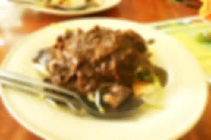 Di Surabaya Rujak Cingur Paling Masyhur