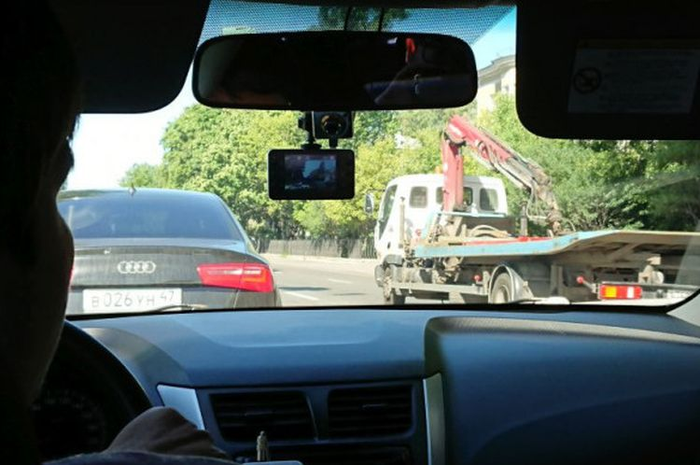 Selama melakukan liputan langsung di Rusia, tim peliput Piala Dunia 2018 Kompas Gramedia kerap kali menggunakan taksi sebagai moda transportasi untuk bepergian.