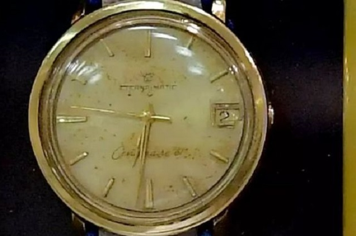 Direktur Mossad Yossi Cohen mengatakan, jam tangan itu dikenakan oleh Cohen sampai hari ia ditangkap.